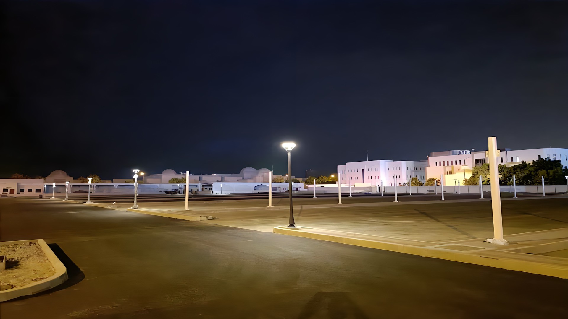 SOLAR POST TOP, Parking Area