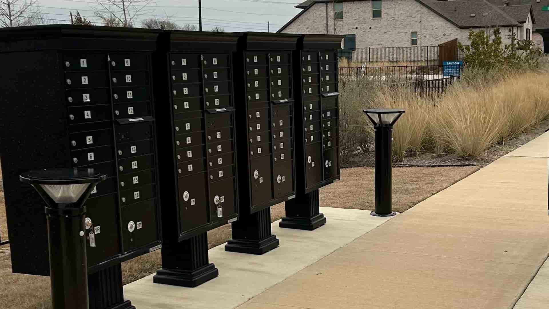 SOLAR BOLLARD, Residential Walkway