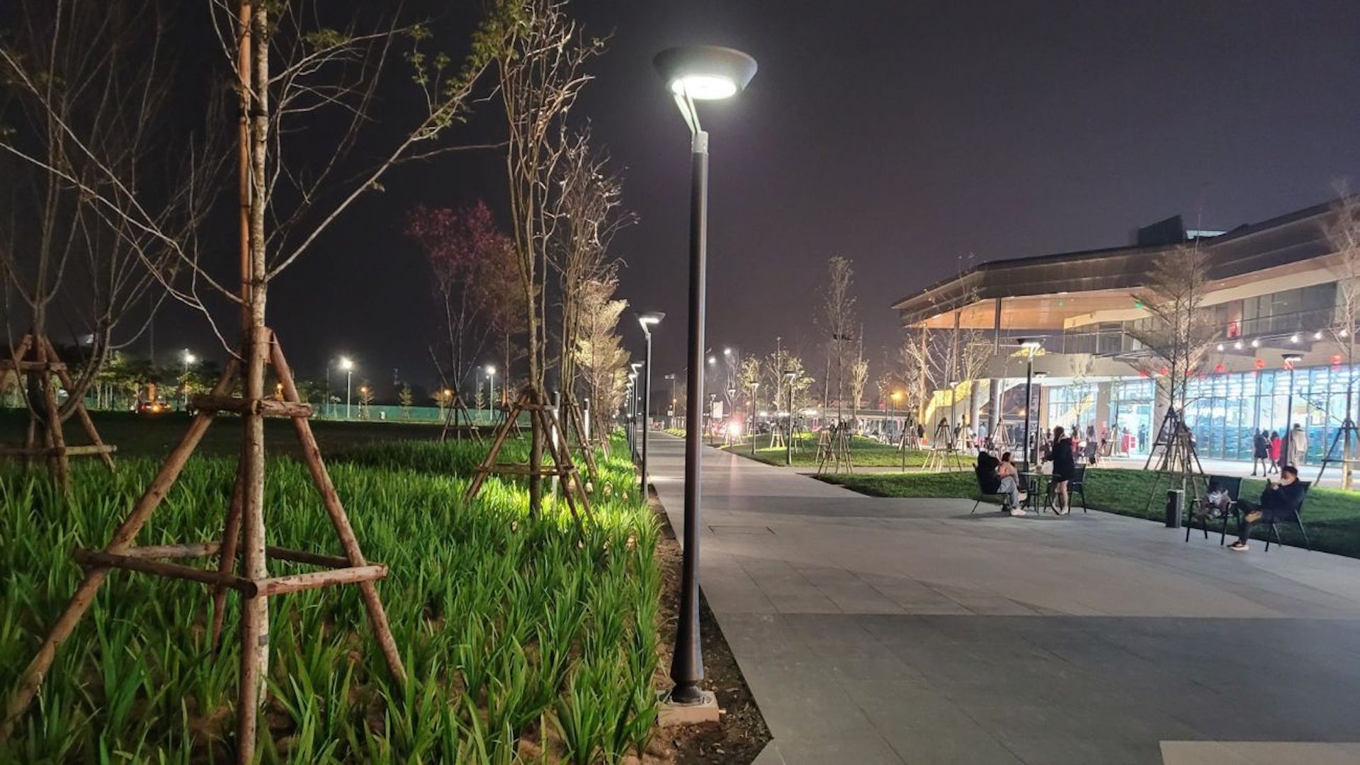 SOLAR POST TOP, Public Park